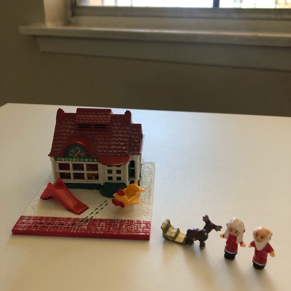 Vintage Bluebird 1993 Limited Edition Polly Pocket Holiday Toy Shop